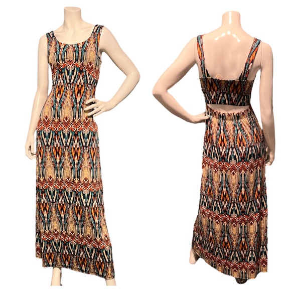 NWT Forever 21 Sleeveless Bold Boho Print Cutout Back Maxi Dress S - Picture 1 of 10